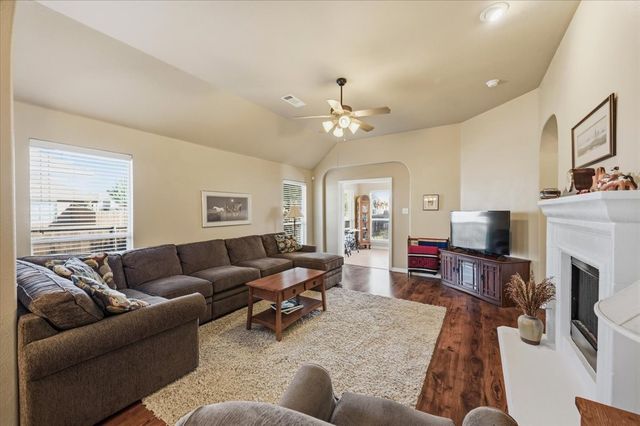 5132 Welara Drive, Grand Prairie, TX 75052