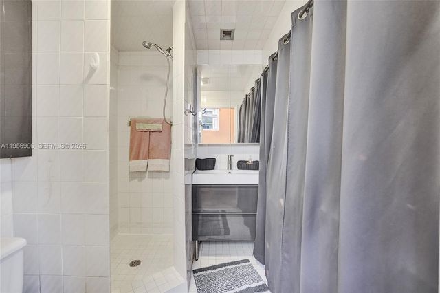 1340 Jackson St, Hollywood, FL 33019