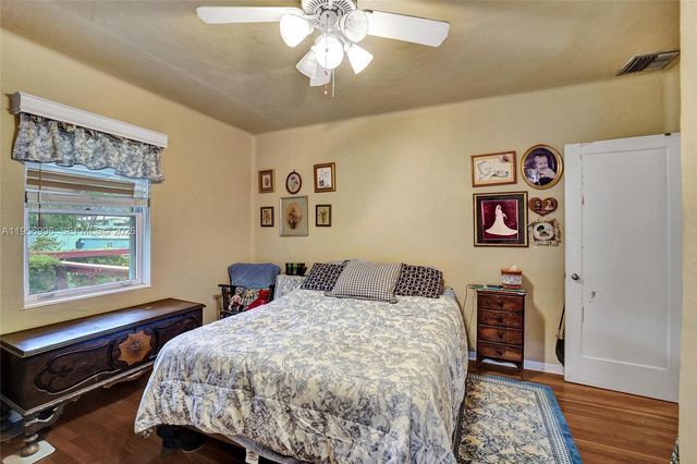 1340 Jackson St, Hollywood, FL 33019