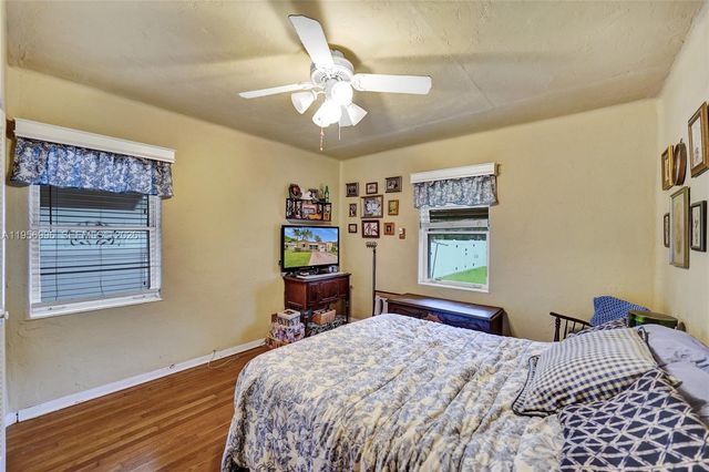 1340 Jackson St, Hollywood, FL 33019