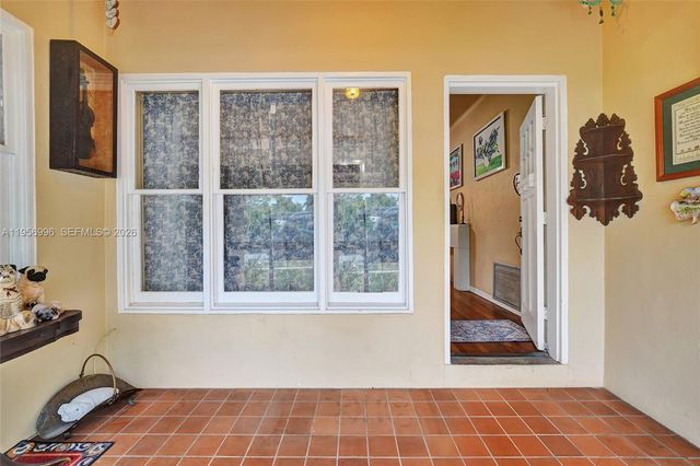 1340 Jackson St, Hollywood, FL 33019