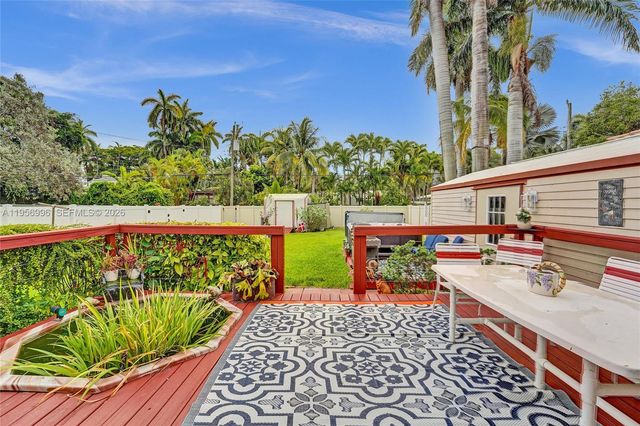 1340 Jackson St, Hollywood, FL 33019