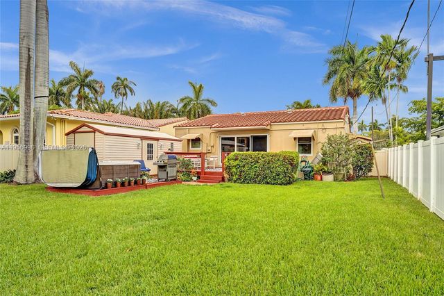 1340 Jackson St, Hollywood, FL 33019