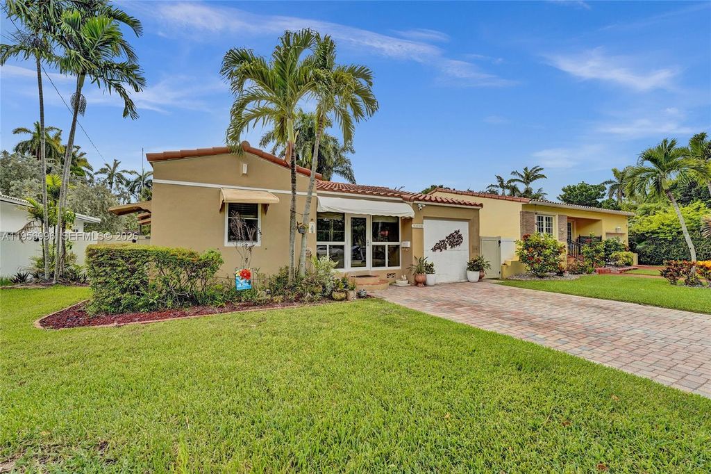 1340 Jackson St, Hollywood, FL 33019