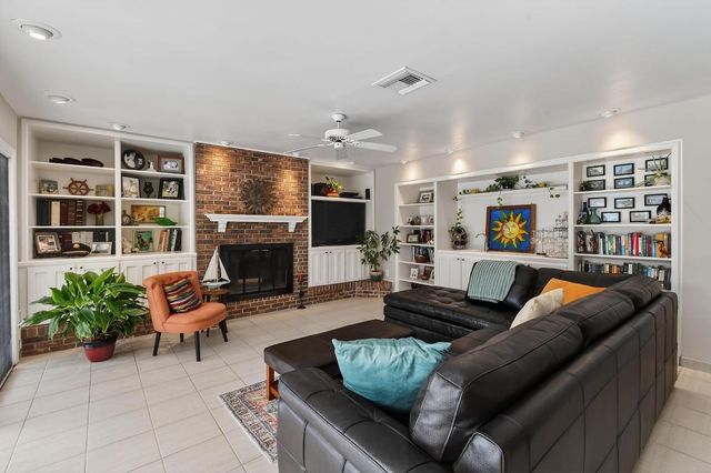 285 Golfview Drive, Tequesta, FL 33469