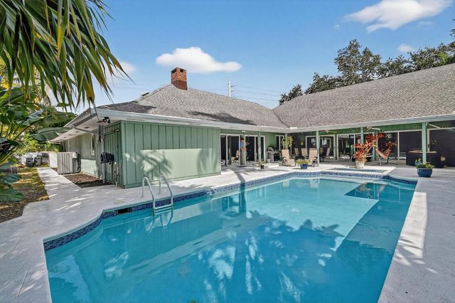 285 Golfview Drive, Tequesta, FL 33469