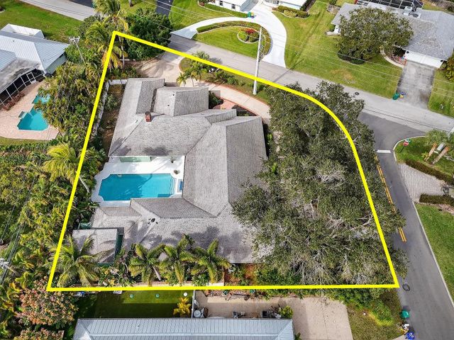 285 Golfview Drive, Tequesta, FL 33469