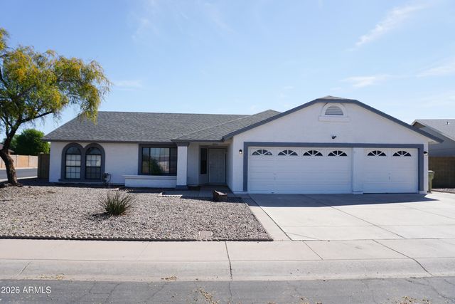 8933 W Peck Drive, Glendale, AZ 85305
