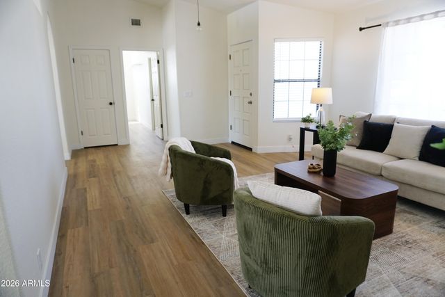 8933 W Peck Drive, Glendale, AZ 85305