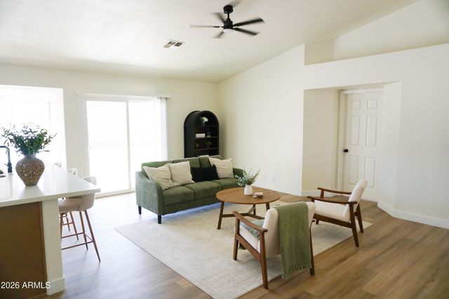 8933 W Peck Drive, Glendale, AZ 85305