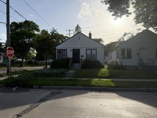 5003 N 37th STREET, Milwaukee, WI 53209