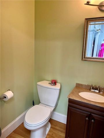 892 Oaklawn Avenue, Cranston, RI 02920
