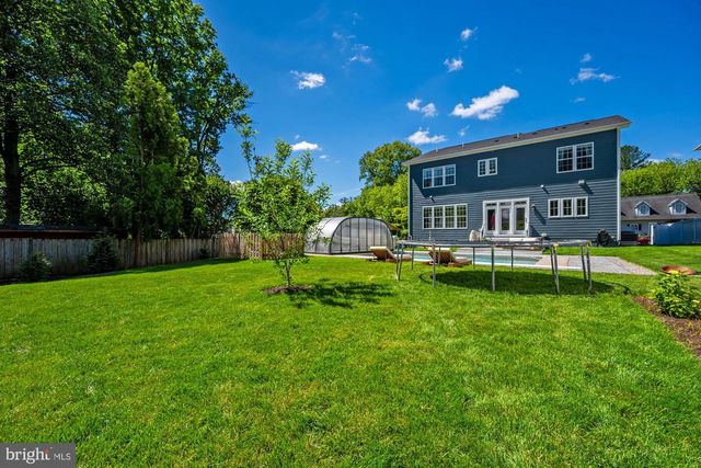 1114 WARE ST SW, Vienna, VA 22180