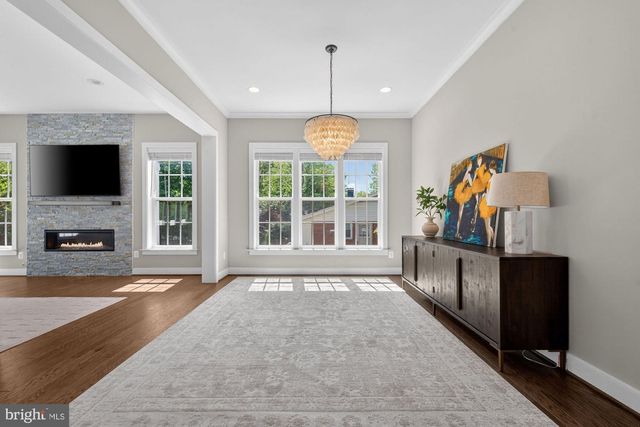 1114 WARE ST SW, Vienna, VA 22180