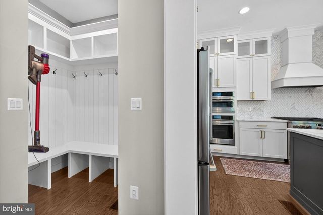 1114 WARE ST SW, Vienna, VA 22180