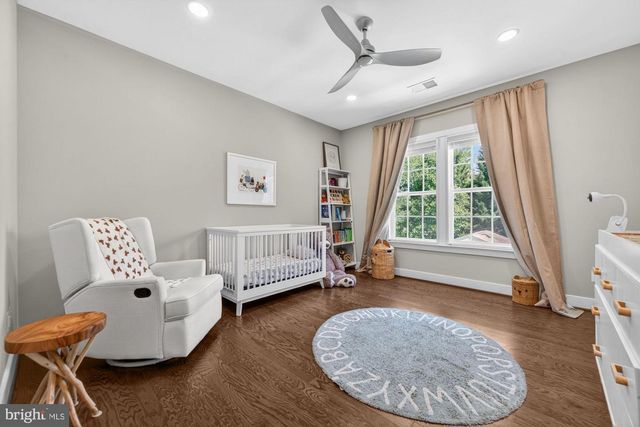 1114 WARE ST SW, Vienna, VA 22180