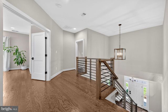 1114 WARE ST SW, Vienna, VA 22180