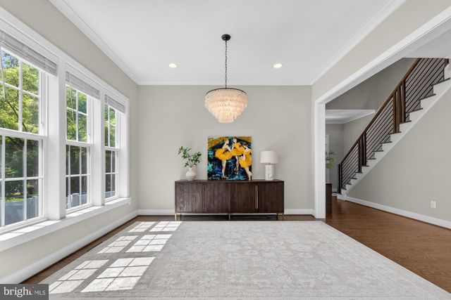 1114 WARE ST SW, Vienna, VA 22180