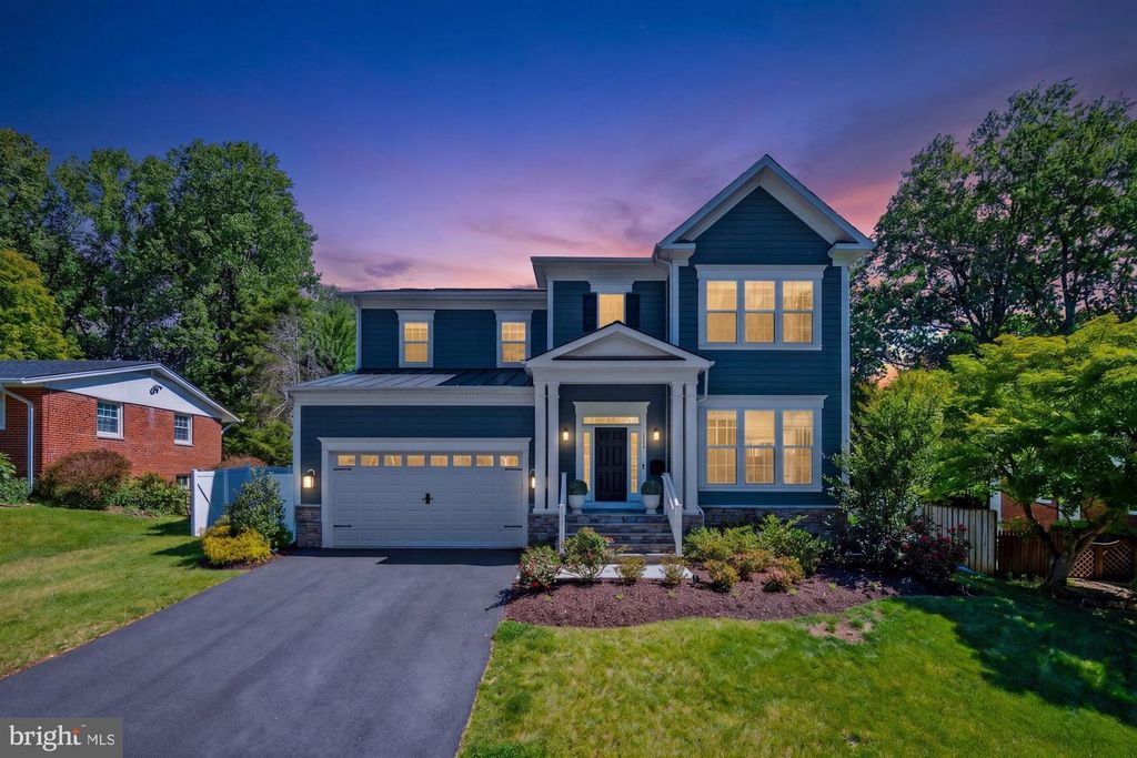 1114 WARE ST SW, Vienna, VA 22180