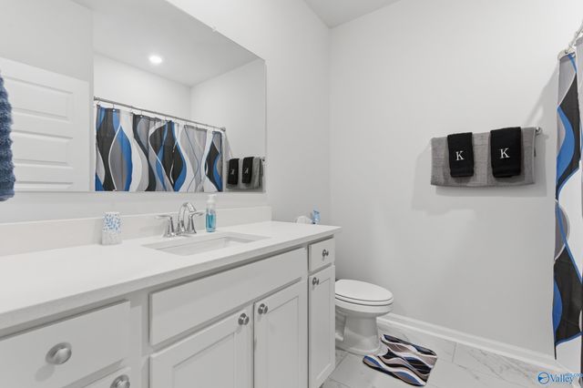 17884 Longleaf Drive, Athens, AL 35611
