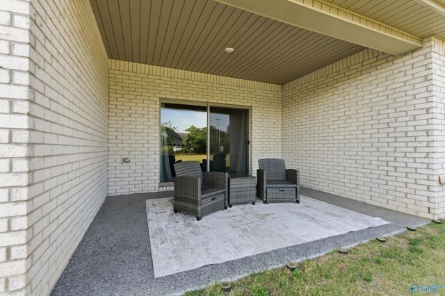17884 Longleaf Drive, Athens, AL 35611