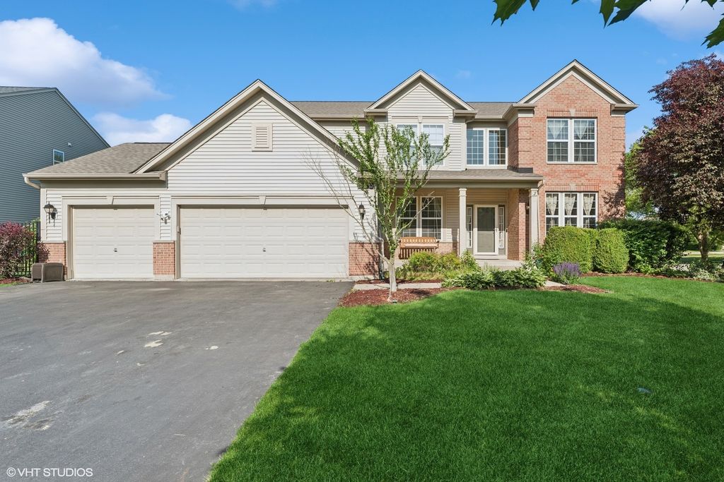 735 Porter Circle, Lindenhurst, IL 60046