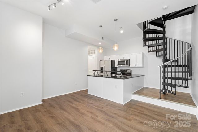 2076 Euclid Avenue, Charlotte, NC 28203