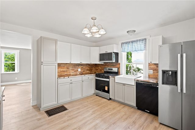 120 Vine St, Canonsburg, PA 15317