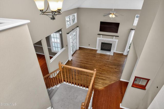 1 Ridgefield Drive, Guilderland, NY 12186