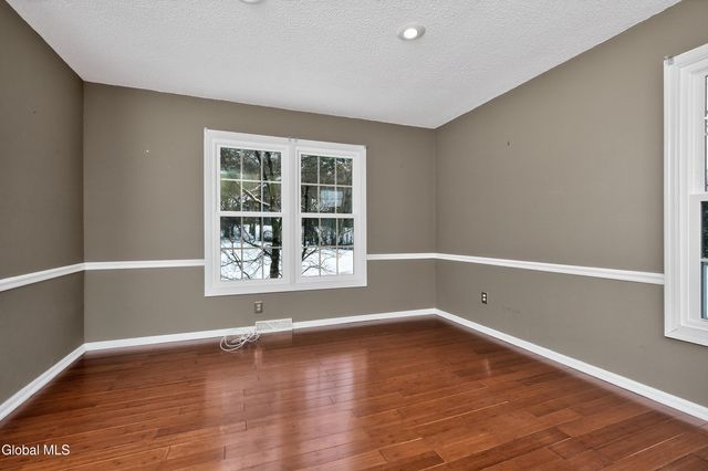 1 Ridgefield Drive, Guilderland, NY 12186