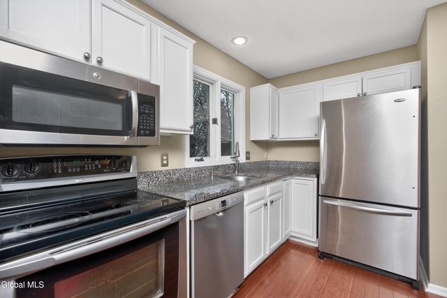 1 Ridgefield Drive, Guilderland, NY 12186