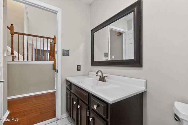 1 Ridgefield Drive, Guilderland, NY 12186