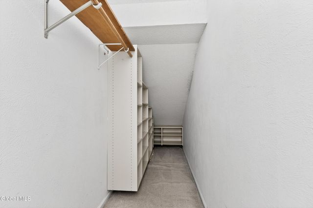 1 Ridgefield Drive, Guilderland, NY 12186