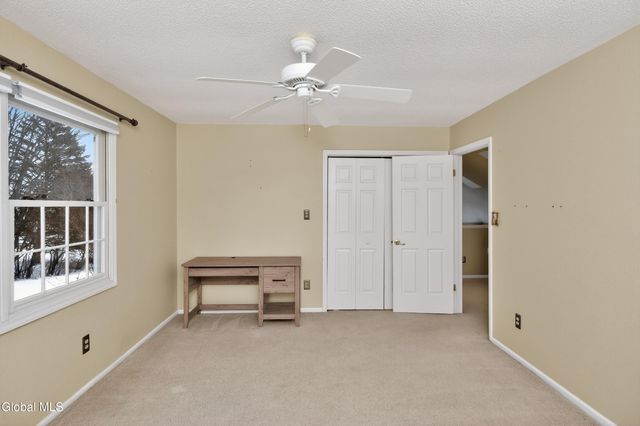 1 Ridgefield Drive, Guilderland, NY 12186