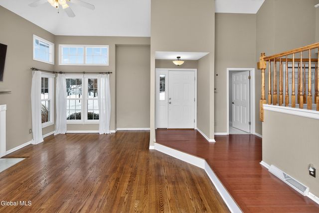 1 Ridgefield Drive, Guilderland, NY 12186