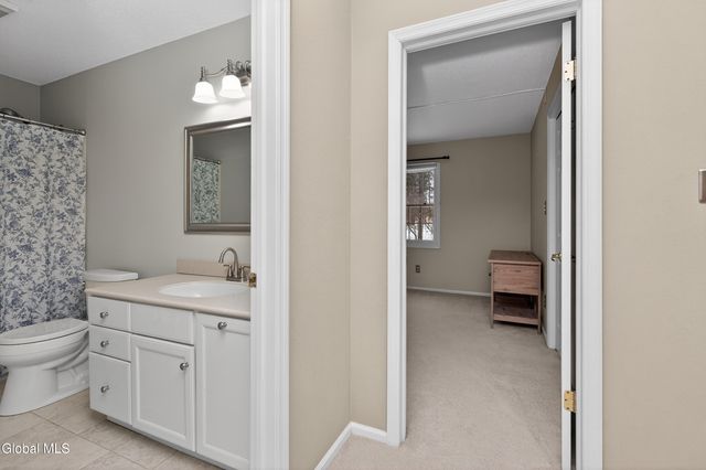 1 Ridgefield Drive, Guilderland, NY 12186