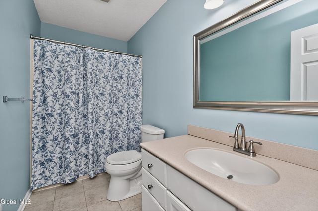 1 Ridgefield Drive, Guilderland, NY 12186