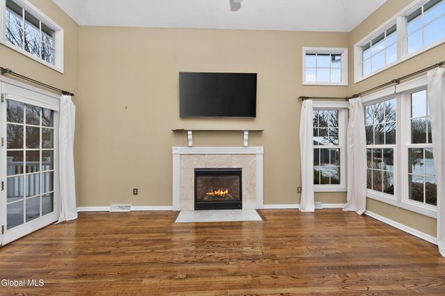 1 Ridgefield Drive, Guilderland, NY 12186