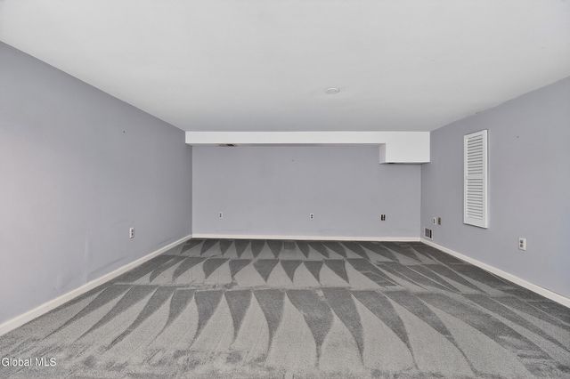 1 Ridgefield Drive, Guilderland, NY 12186