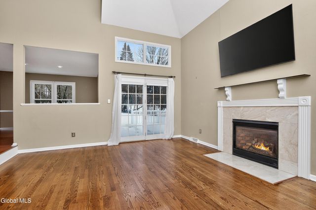 1 Ridgefield Drive, Guilderland, NY 12186