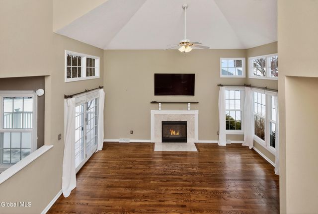 1 Ridgefield Drive, Guilderland, NY 12186