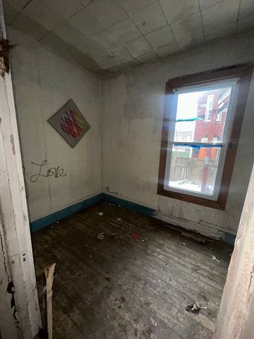 8752 S Exchange Avenue, Chicago, IL 60617