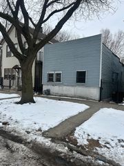 8752 S Exchange Avenue, Chicago, IL 60617