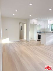 326 E Randolph Street A, Glendale, CA 91207