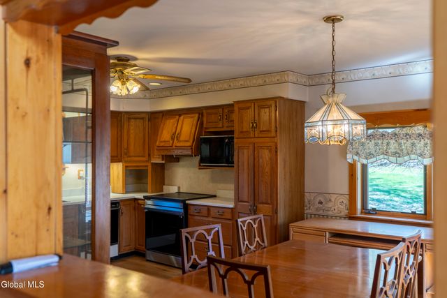 2 Cesta Lane, Troy, NY 12180