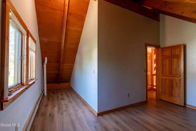 2 Cesta Lane, Troy, NY 12180