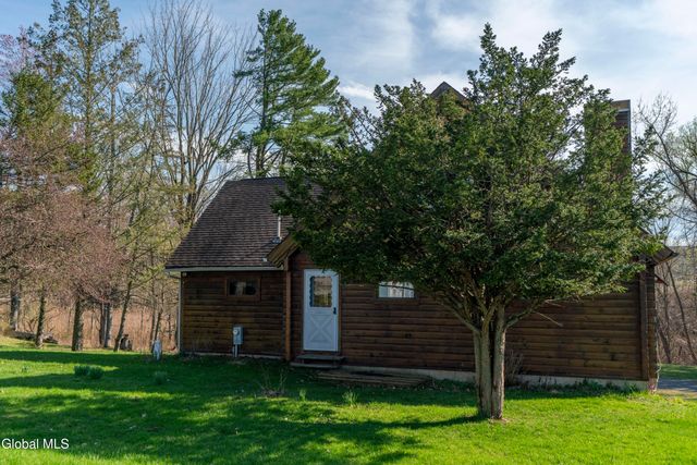 2 Cesta Lane, Troy, NY 12180