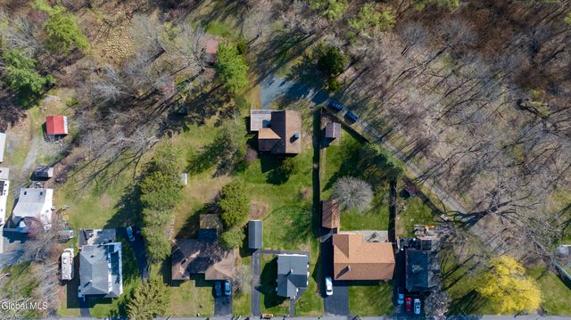 2 Cesta Lane, Troy, NY 12180
