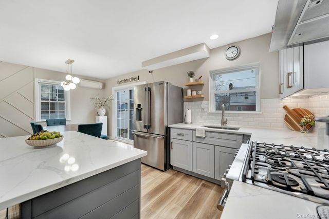 22 Miriam Parkway, Elmont, NY 11003