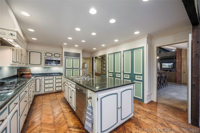 2100 North Star Court, Bartlesville, OK 74006